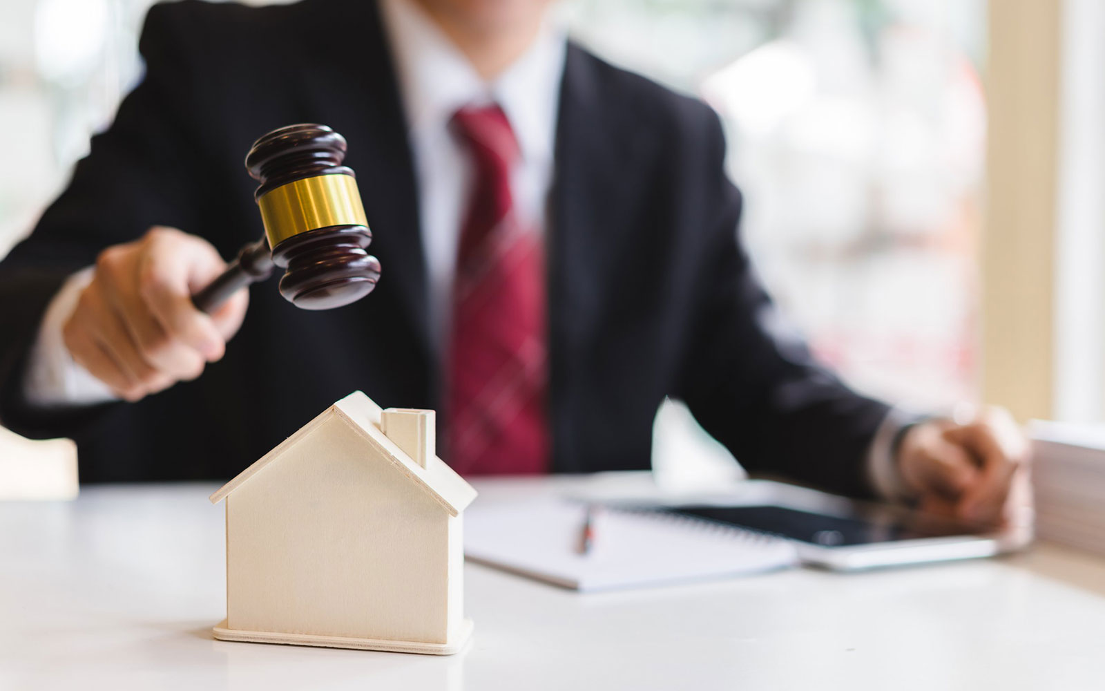 Why do agents love auctions?